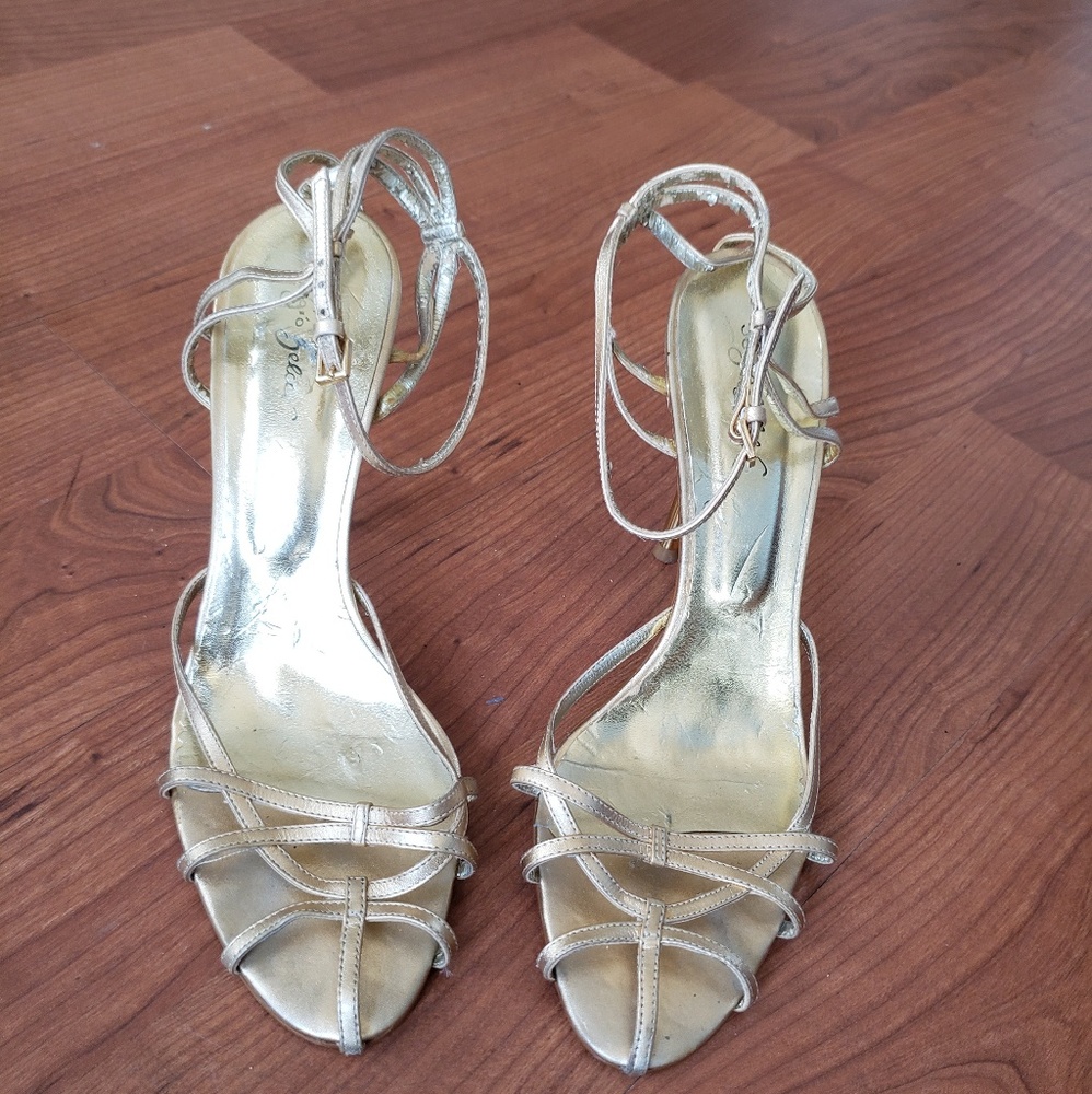 SERGIO ZELCER GOLD HEELS..SIZE 10